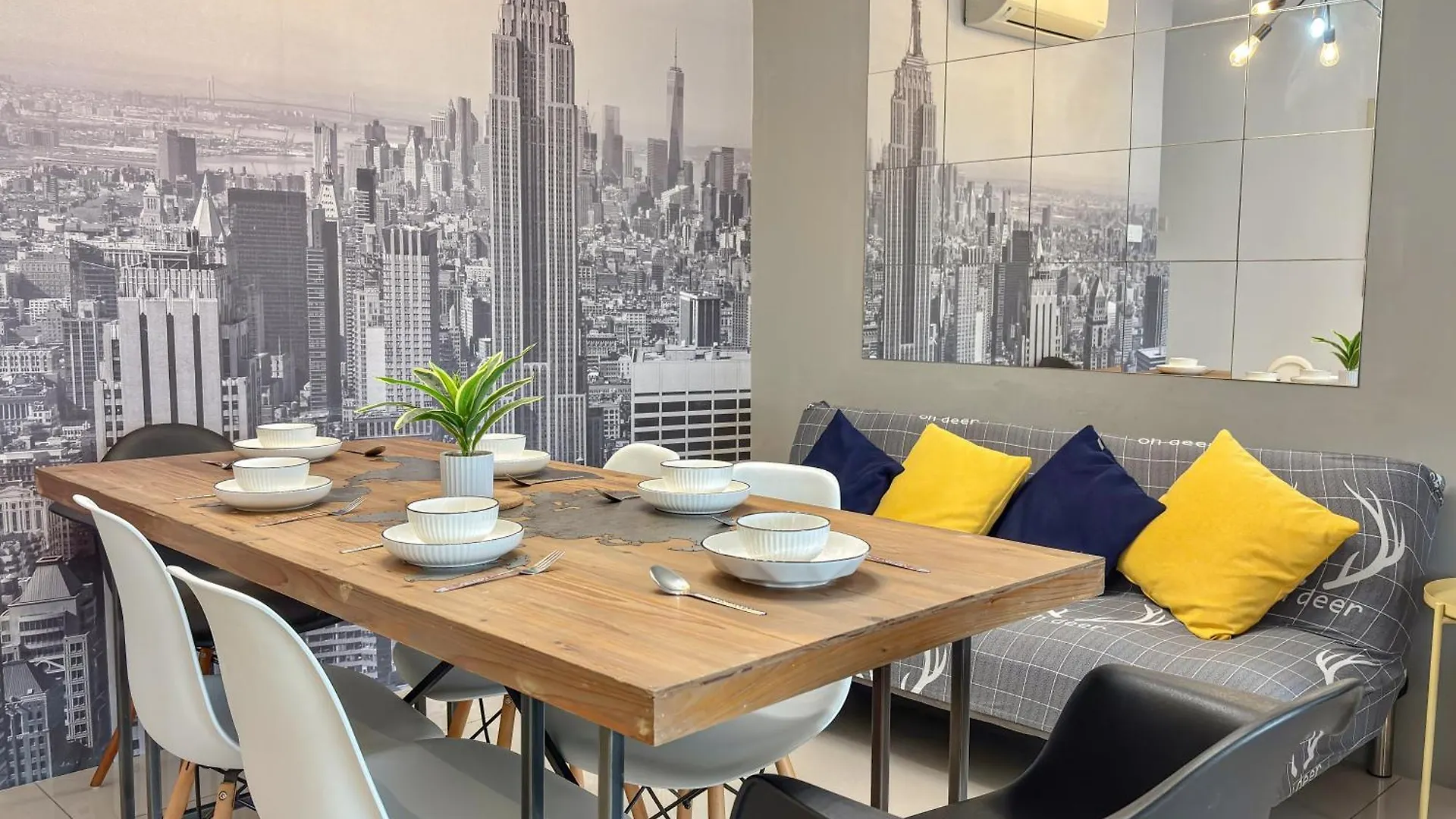 Manhattan Condo Ipoh Waterpark Poolview Free Carpark & Netflix By Ply Home 0*,  Μαλαισία